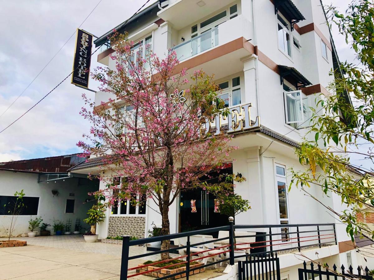 Spring Hotel Da Lat Esterno foto